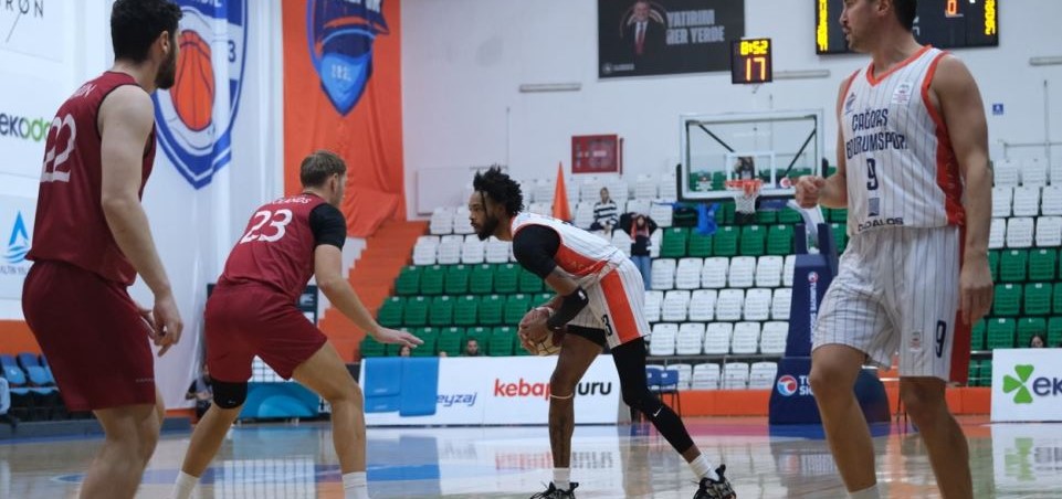 ÇAĞDAŞ BODRUM SPOR, GAZİANTEP BASKETBOL KARŞISINDA YILDIZLAŞAN PERFORMANSIYLA GALİBİYETE ULAŞTI