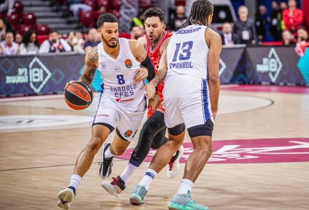 ANADOLU EFES, ÇİFT MAÇ HAFTASINI OLYMPIACOS MAÇI İLE TAMAMLIYOR