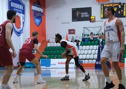 ÇAĞDAŞ BODRUM SPOR, GAZİANTEP BASKETBOL KARŞISINDA YILDIZLAŞAN PERFORMANSIYLA GALİBİYETE ULAŞTI